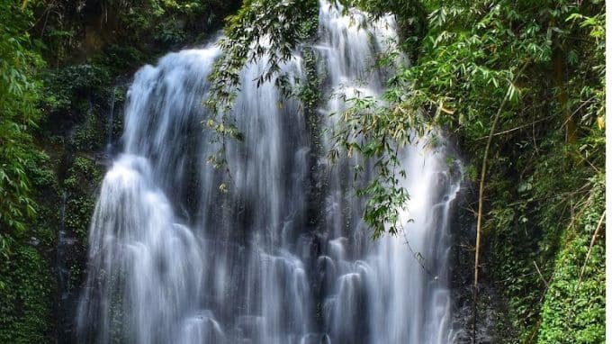 Kakochang Waterfall also known as Kaipholangso waterfall is tourist places karbi anglong district