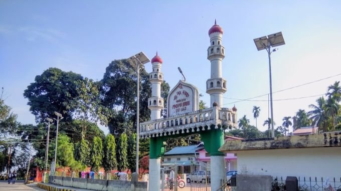 religious places of Assamese Muslims : Panch Pir Dargah at Dhubri