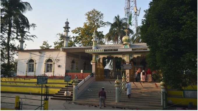 religious places of Assamese Muslims: poa macca